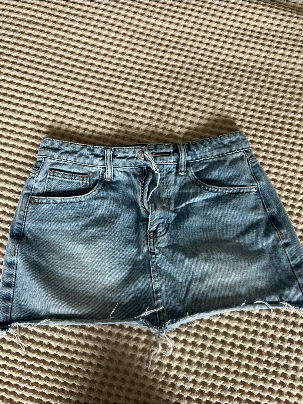 SHEIN Light Blue Denim Mini Skirt with Frayed Hem